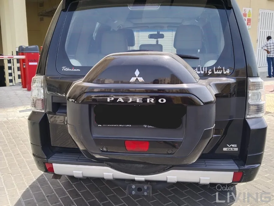 FOR SALE – Mitsubishi Pajero 2015 (Full Option) 🚘 💥  | Just 37,000 QR Only